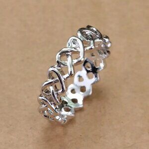7.25 | NWOT | Hollow Heart Chain Ring